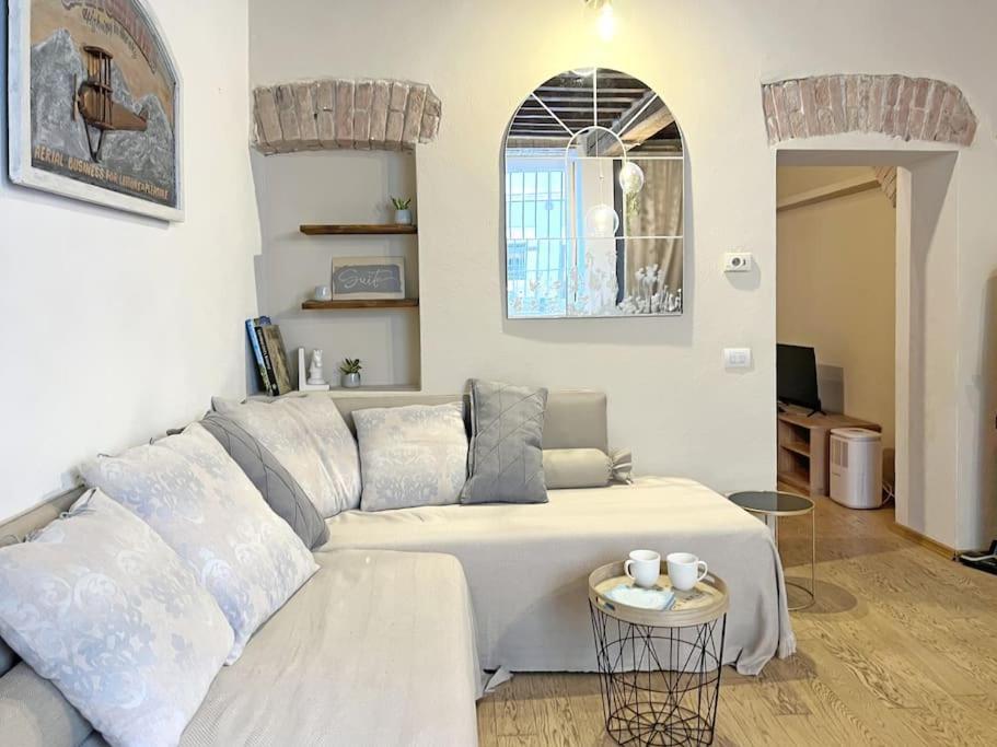 Suite 9, Parma Centro ภายนอก รูปภาพ