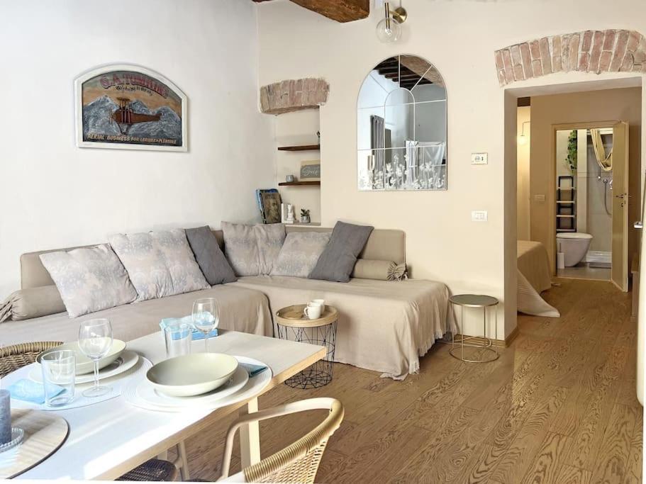 Suite 9, Parma Centro ภายนอก รูปภาพ